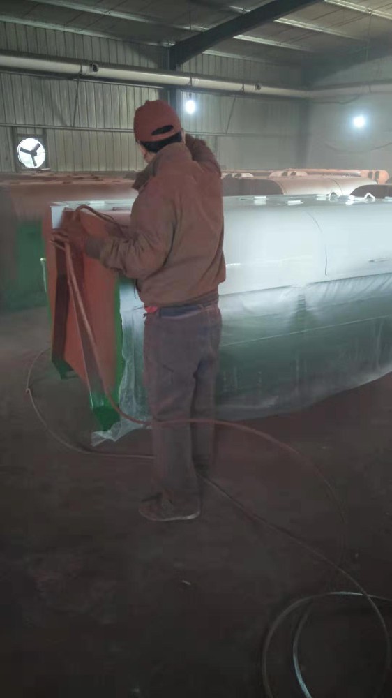 創新醇酸技術，為玻璃鋼涂刷提供卓越保護方案