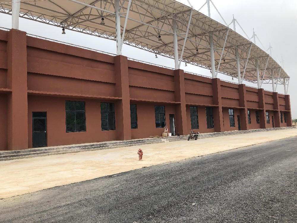 守護童心，彩繪夢想：探索幼兒園維護的理想之選——醇酸面漆