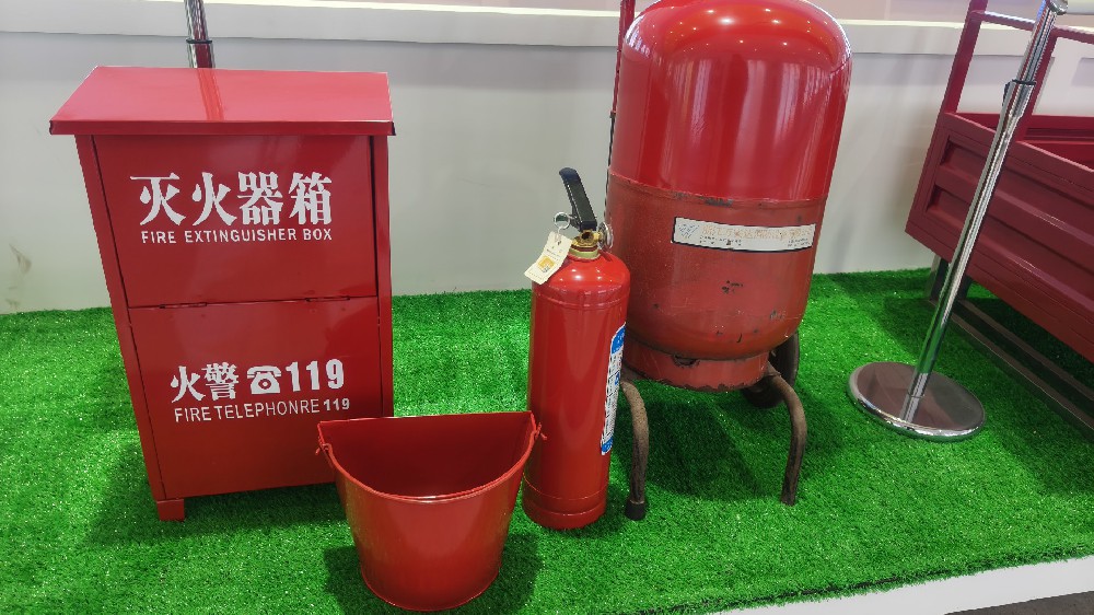 公安消防設(shè)備的守護神：晨虹醇酸漆，確保安全無憂